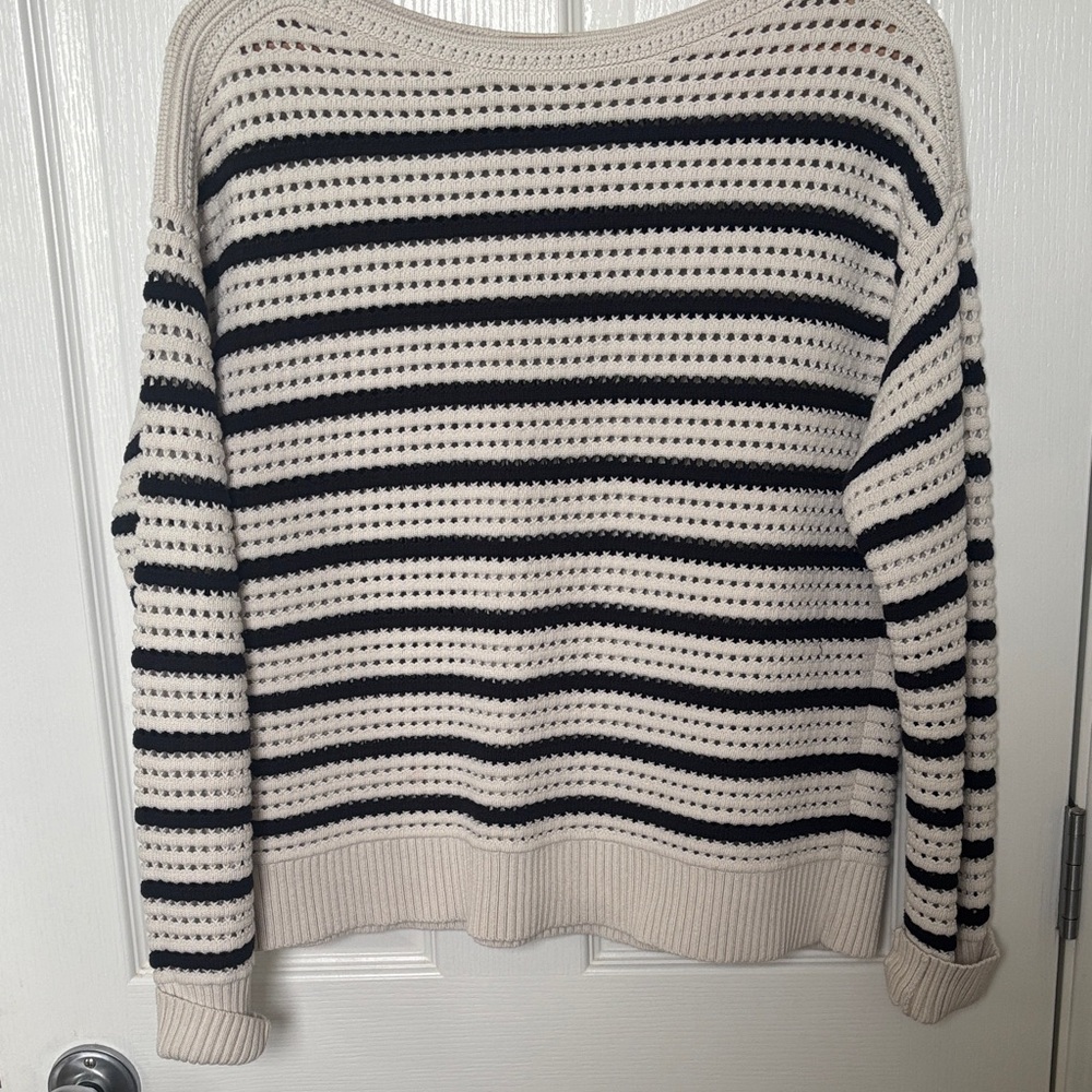 Lululemon  Knit Crewneck Sweater - Cream & Black